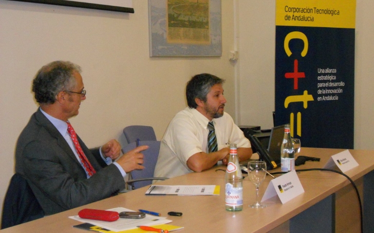 CTA acerca a sus empresas miembros la estrategia de I+D+i del Puerto de Sevilla
