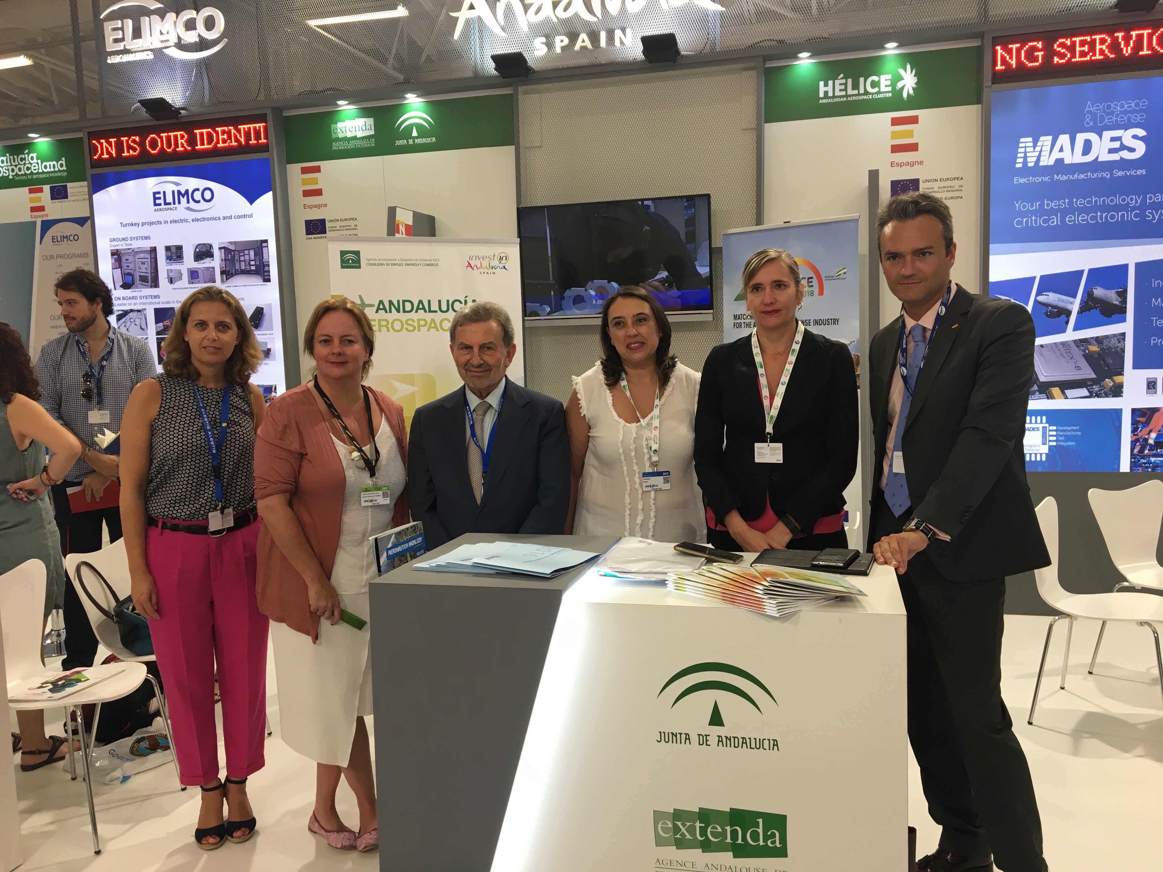 Silvia de los Santos en la feria aeronáutica Le Bourget