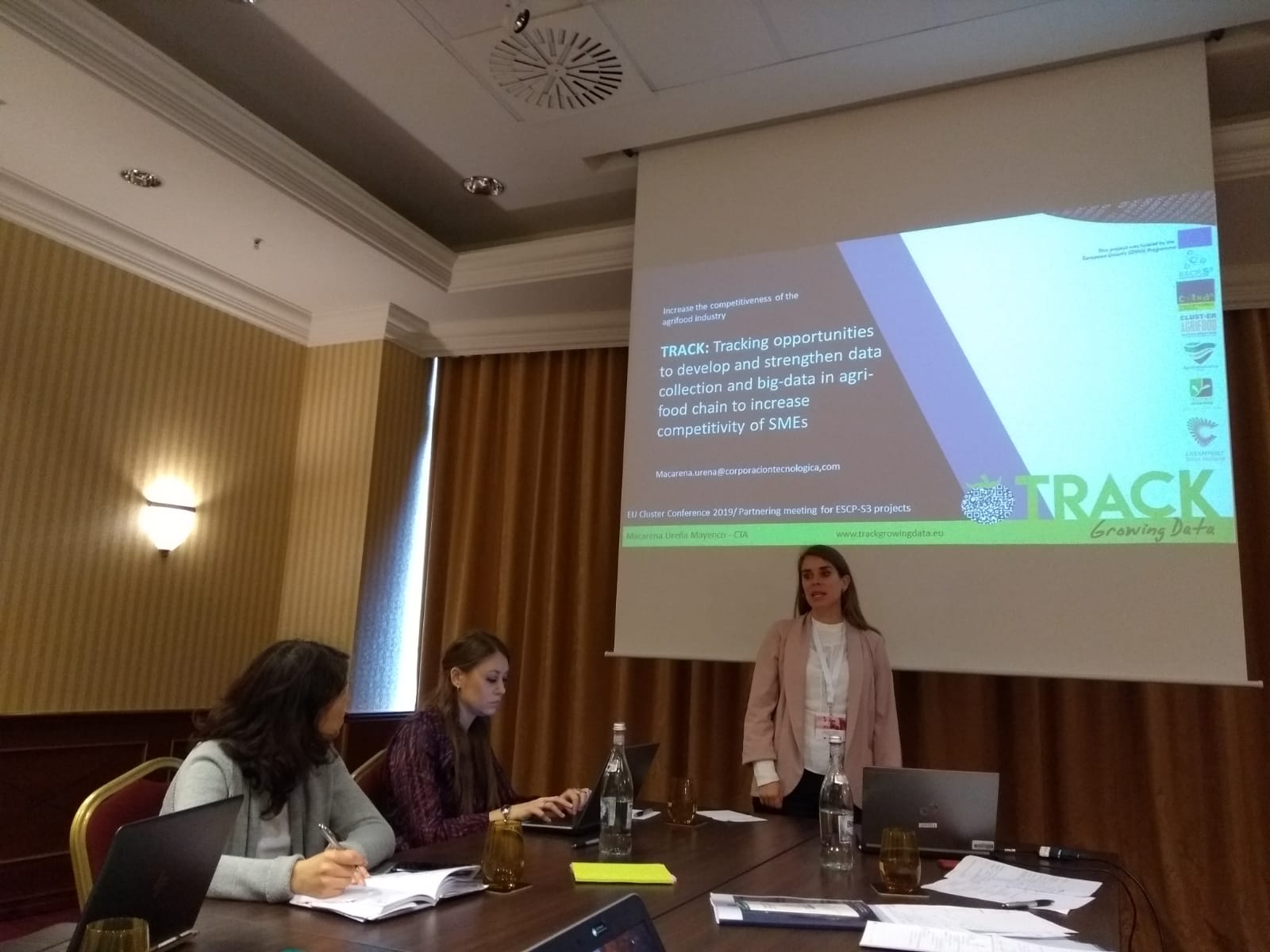 Conferencia_Bucarest_TRACK