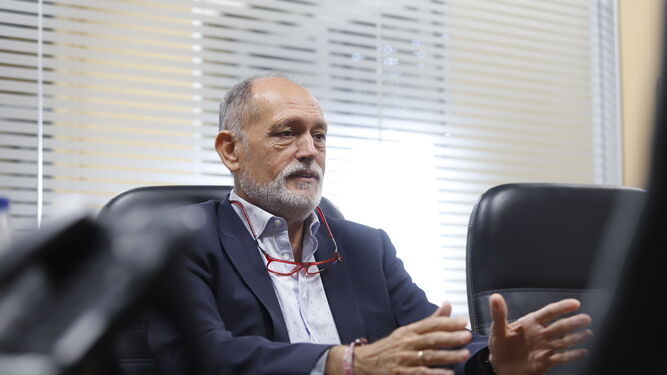 Jose-Luis-Menendez-director-Aiqbe_1656744888_152020532_667x375