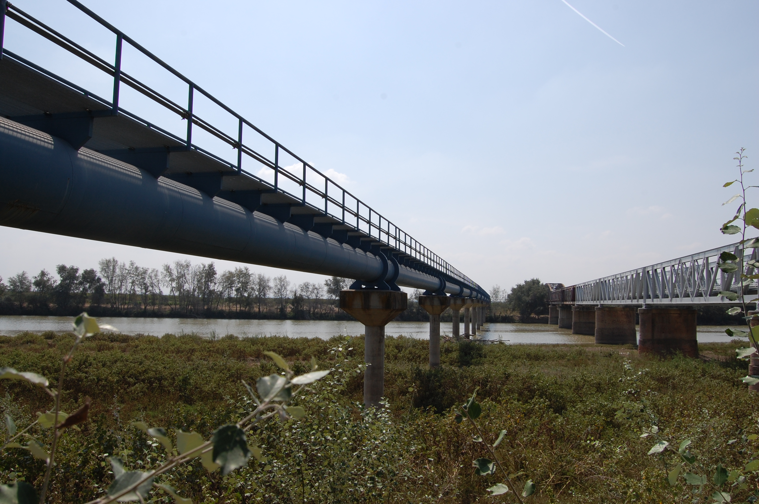 AguasdelHuesna_tuberiaautoportanteGuadalquivir