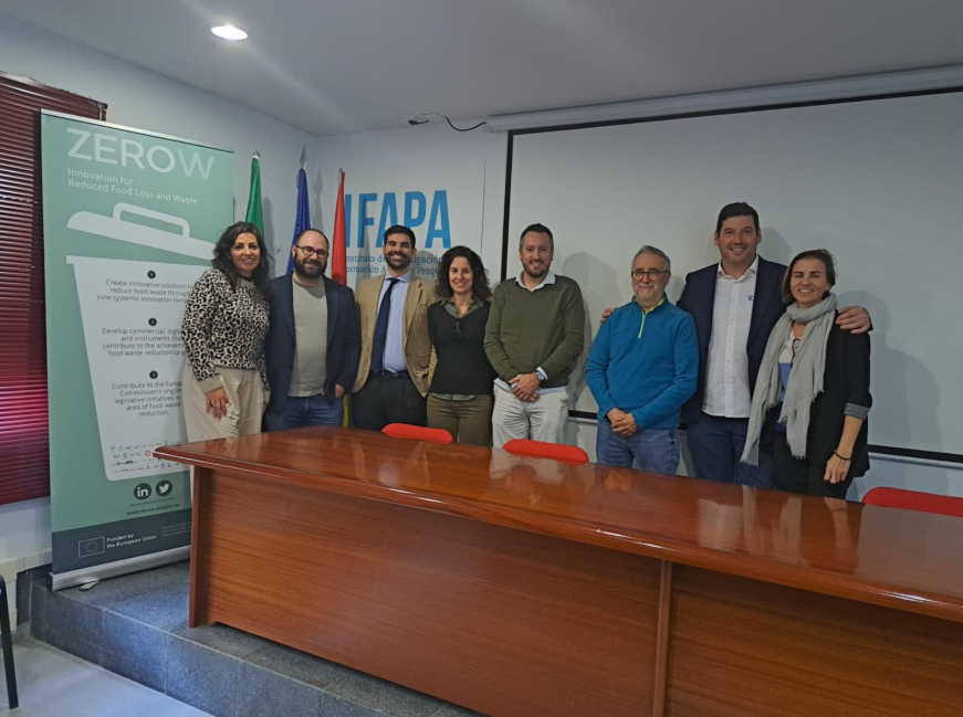 José Luis Gallego, consultor de Innovación de CTA (tercero por la izquierda), junto a miembros del SILL5.
